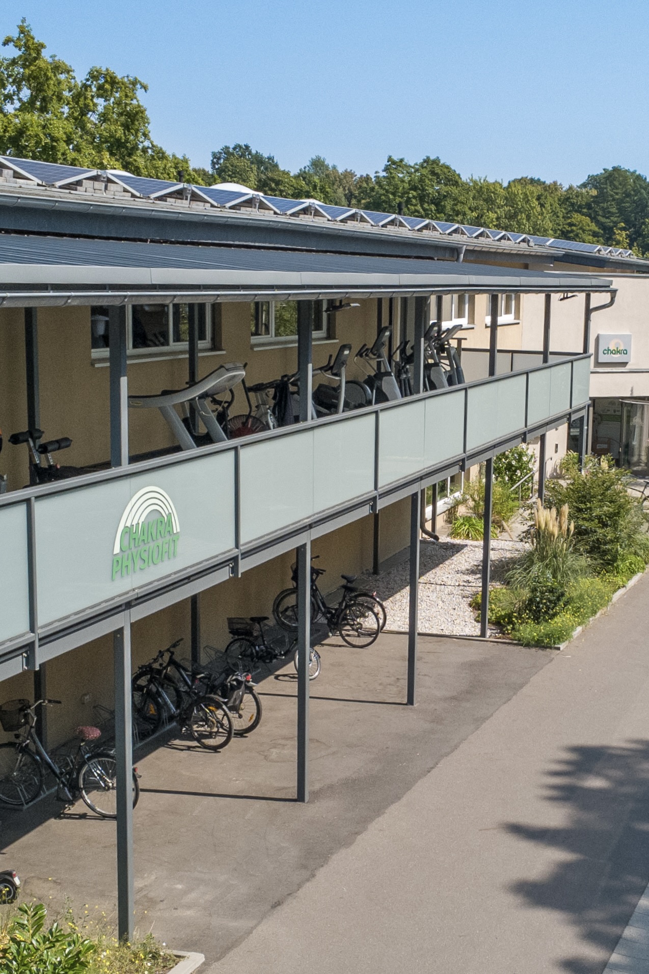 Trainingsbalkon von außen
