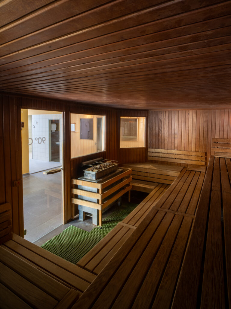 90° Sauna
